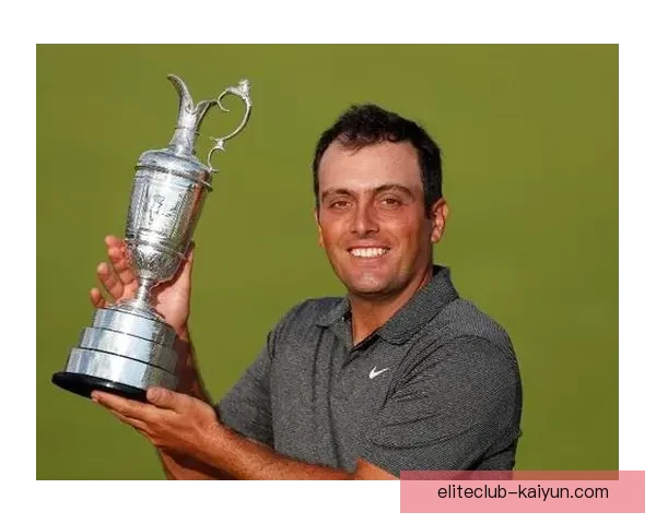 莫利纳在国家队的表现持续提升，备受关注的边后卫角色发挥稳定。