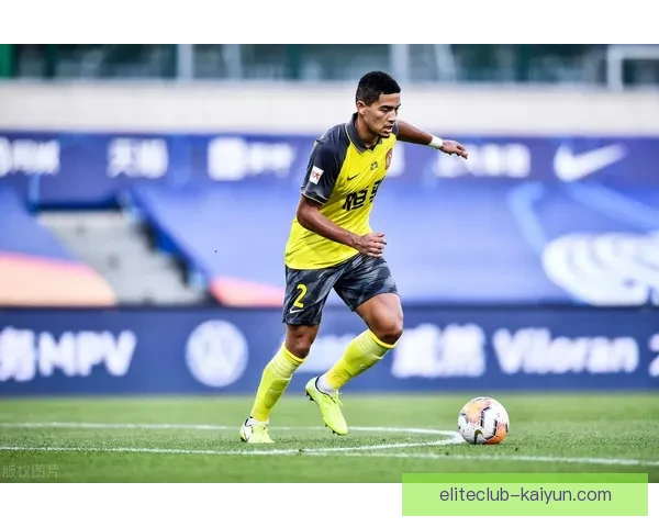 亚历克斯·巴埃纳本赛季表现稳健，进攻端持续提升
